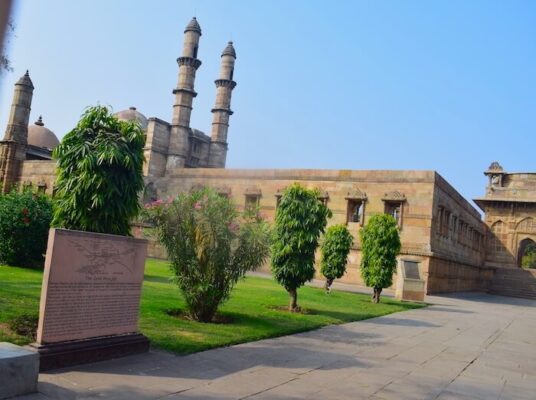 Jama Masjid - Magnificent Monuments of Champaner