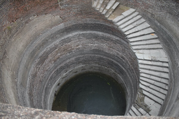 5 Magnificent Monuments Of Champaner, Gujarat 10 Helical Well - Magnificent Monuments of Champaner